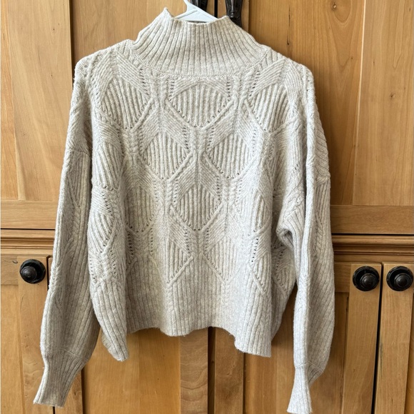 Lush Sweater - Picture 6 of 7